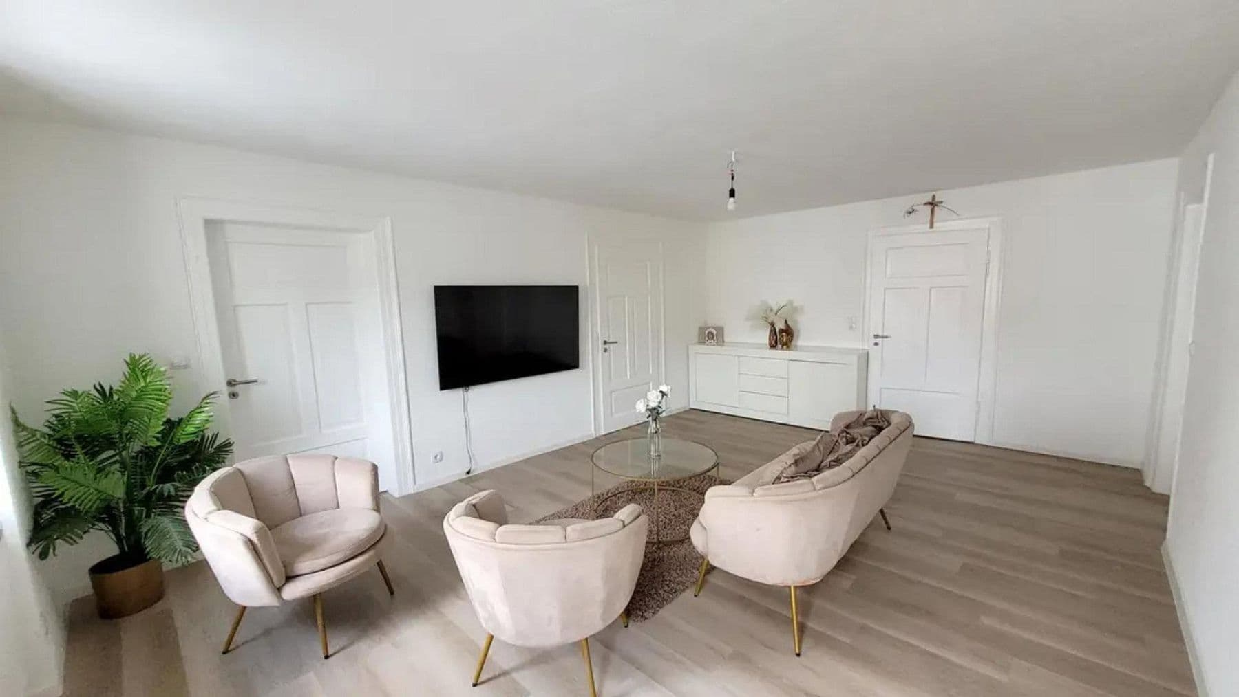 Pronájem bytu 4+1 103 m², Sigmaringen, Bádensko-Württembersko Pronájem bytu 4+1 103 m², Sigmaringen, Bádensko-Württembersko