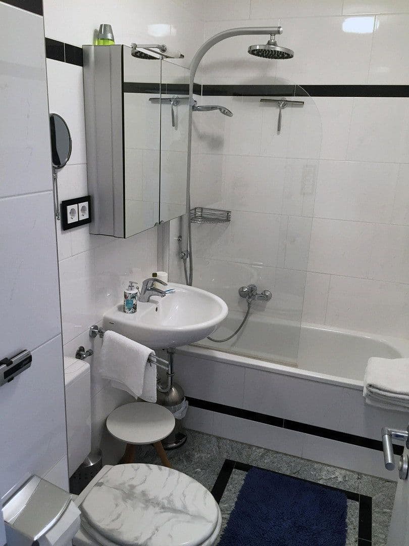 Pronájem bytu 1+1 31 m², München, Bavorsko Pronájem bytu 1+1 31 m², München, Bavorsko