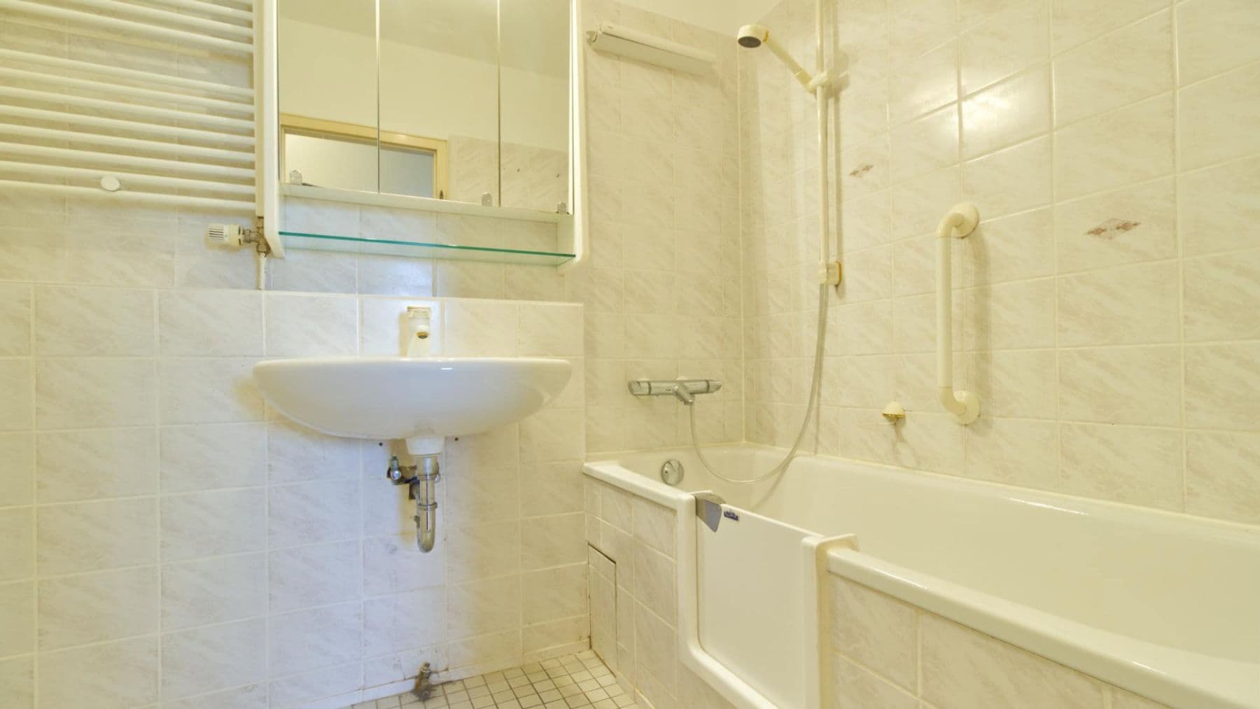 Pronájem bytu 2+1 80 m², Im Johannistal 13, Wuppertal, Severní Porýní-Vestfálsko Pronájem bytu 2+1 80 m², Im Johannistal 13, Wuppertal, Severní Porýní-Vestfálsko