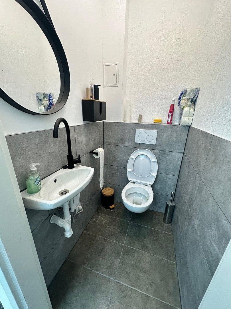 Pronájem nebytového prostoru 70 m², Griesheim, Hessen Pronájem nebytového prostoru 70 m², Griesheim, Hessen