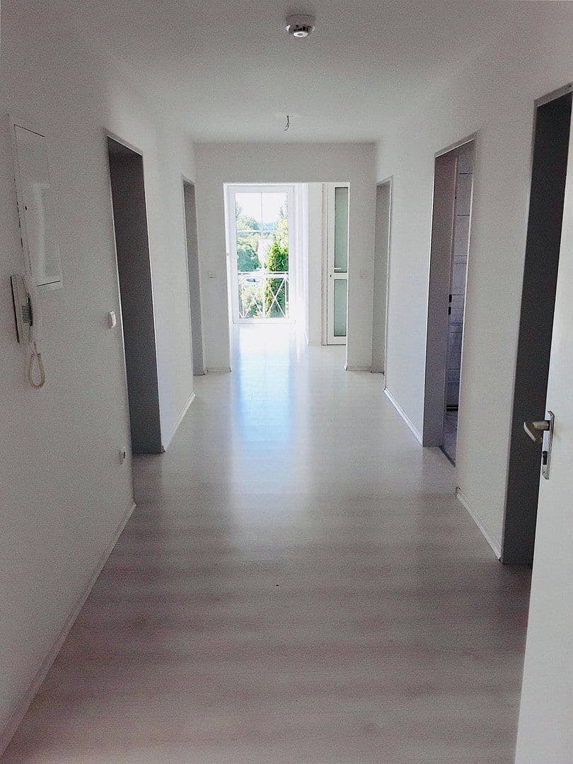 Pronájem bytu 3+1 90 m², Bobingen, Bavorsko Pronájem bytu 3+1 90 m², Bobingen, Bavorsko