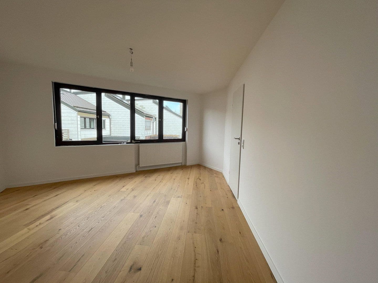 Prodej domu 132 m², pozemek 218 m², Unterschleißheim, Bavorsko Prodej domu 132 m², pozemek 218 m², Unterschleißheim, Bavorsko