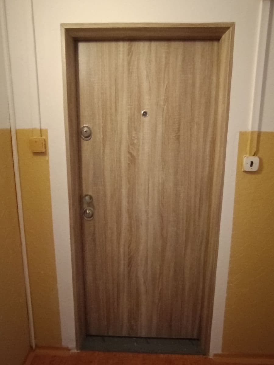 Pronájem bytu 3+1 72 m², Krynická, Praha, Praha Pronájem bytu 3+1 72 m², Krynická, Praha, Praha