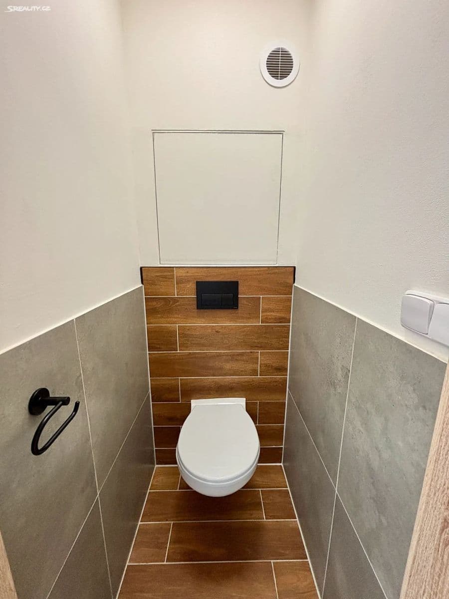 Pronájem bytu 3+1 72 m², Krynická, Praha, Praha Pronájem bytu 3+1 72 m², Krynická, Praha, Praha