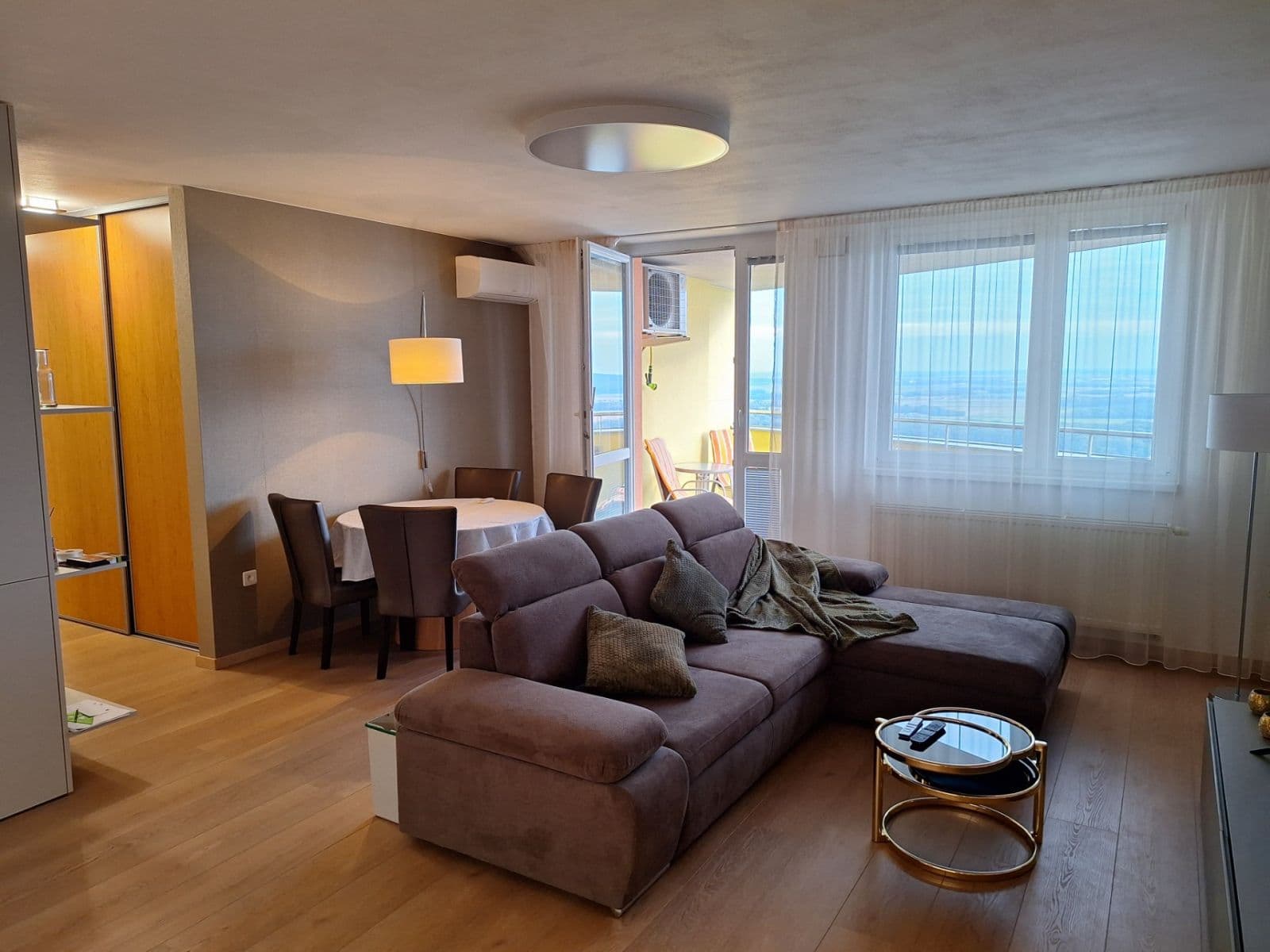 Pronájem bytu 2+1 72 m², Majerníkova, Karlova Ves, Bratislavský kraj Pronájem bytu 2+1 72 m², Majerníkova, Karlova Ves, Bratislavský kraj