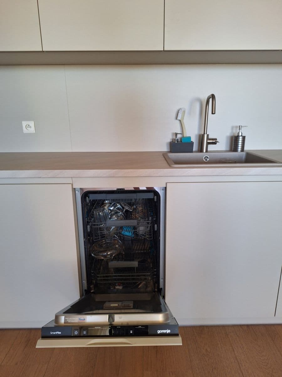 Pronájem bytu 2+1 72 m², Majerníkova, Karlova Ves, Bratislavský kraj Pronájem bytu 2+1 72 m², Majerníkova, Karlova Ves, Bratislavský kraj