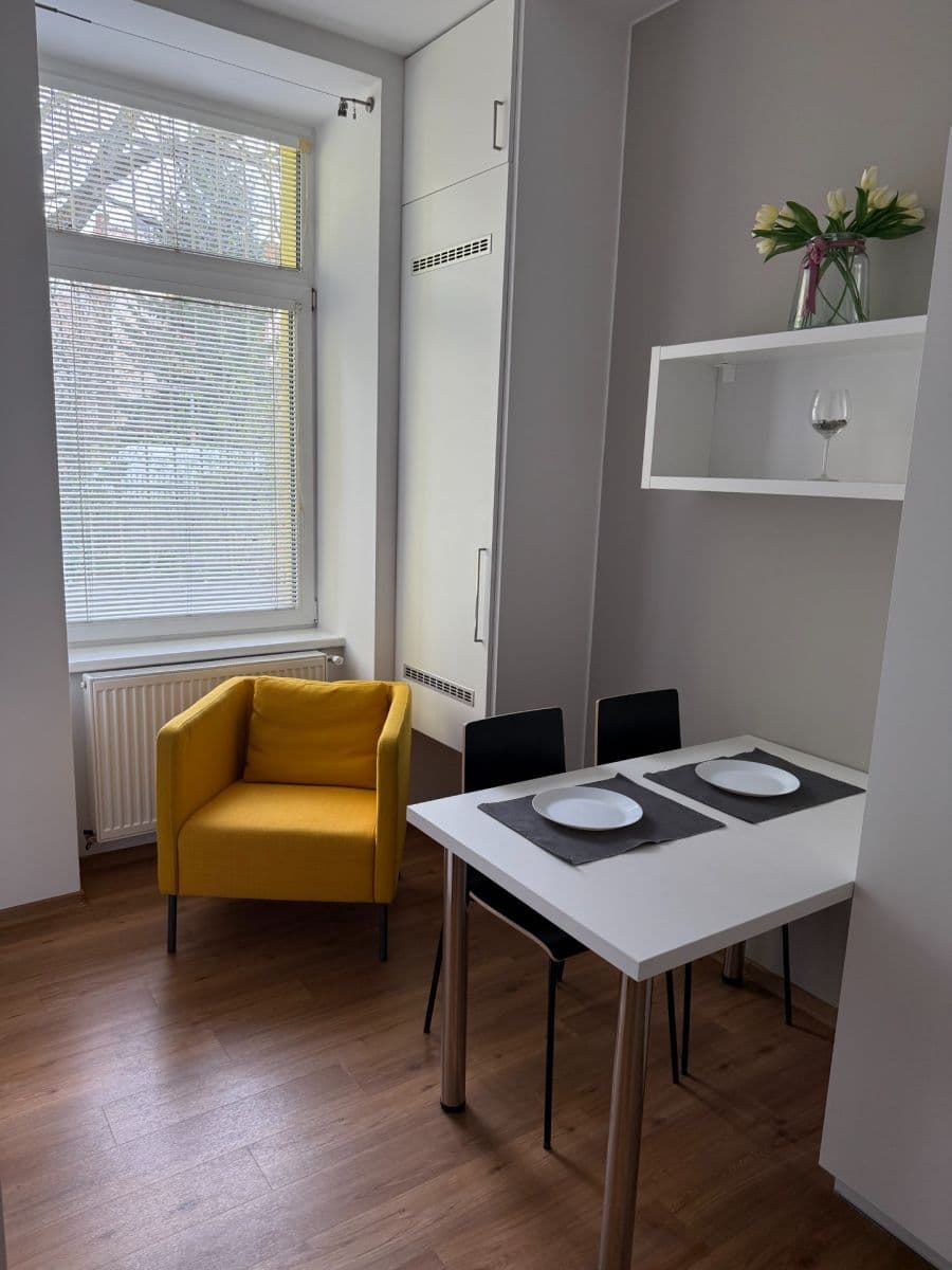 Pronájem nebytového prostoru 27 m², Vlhká, Brno, Jihomoravský kraj Pronájem nebytového prostoru 27 m², Vlhká, Brno, Jihomoravský kraj