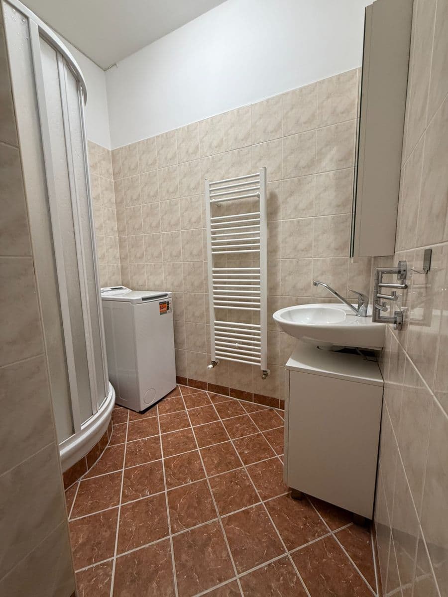 Pronájem nebytového prostoru 27 m², Vlhká, Brno, Jihomoravský kraj Pronájem nebytového prostoru 27 m², Vlhká, Brno, Jihomoravský kraj