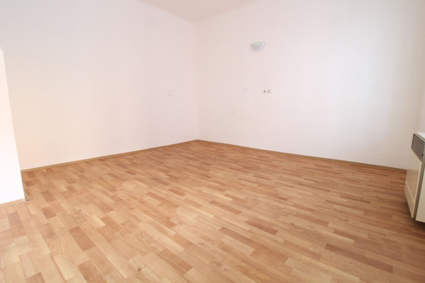 Pronájem bytu 2+kk 60 m², Argentinská, Praha, Praha Pronájem bytu 2+kk 60 m², Argentinská, Praha, Praha
