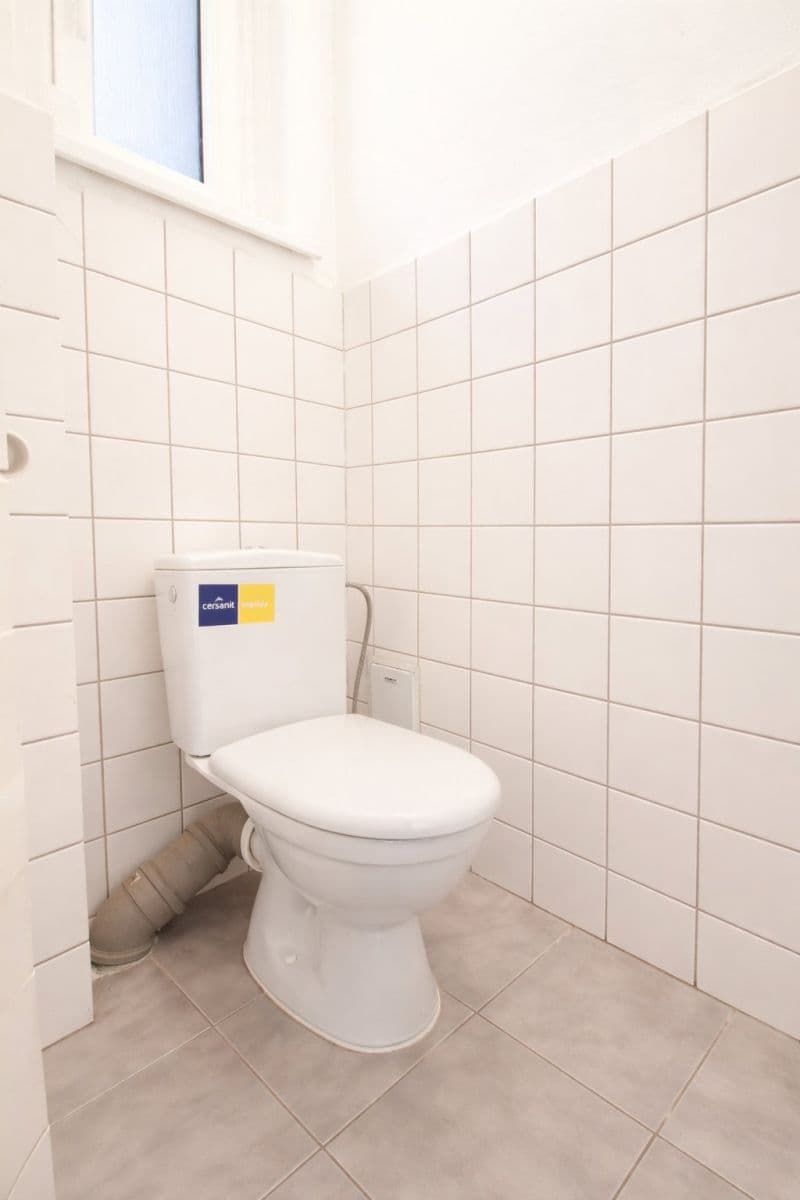Pronájem bytu 2+kk 60 m², Argentinská, Praha, Praha Pronájem bytu 2+kk 60 m², Argentinská, Praha, Praha