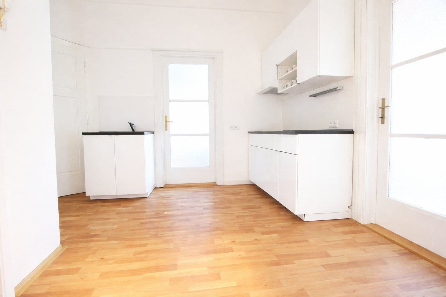 Pronájem bytu 2+kk 60 m², Argentinská, Praha, Praha Pronájem bytu 2+kk 60 m², Argentinská, Praha, Praha