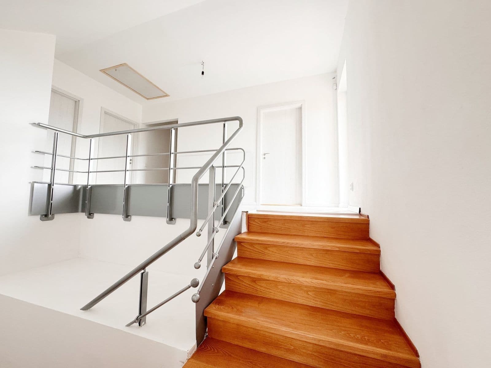 Pronájem bytu 3+1 119 m², Žitná, Šestajovice, Středočeský kraj Pronájem bytu 3+1 119 m², Žitná, Šestajovice, Středočeský kraj