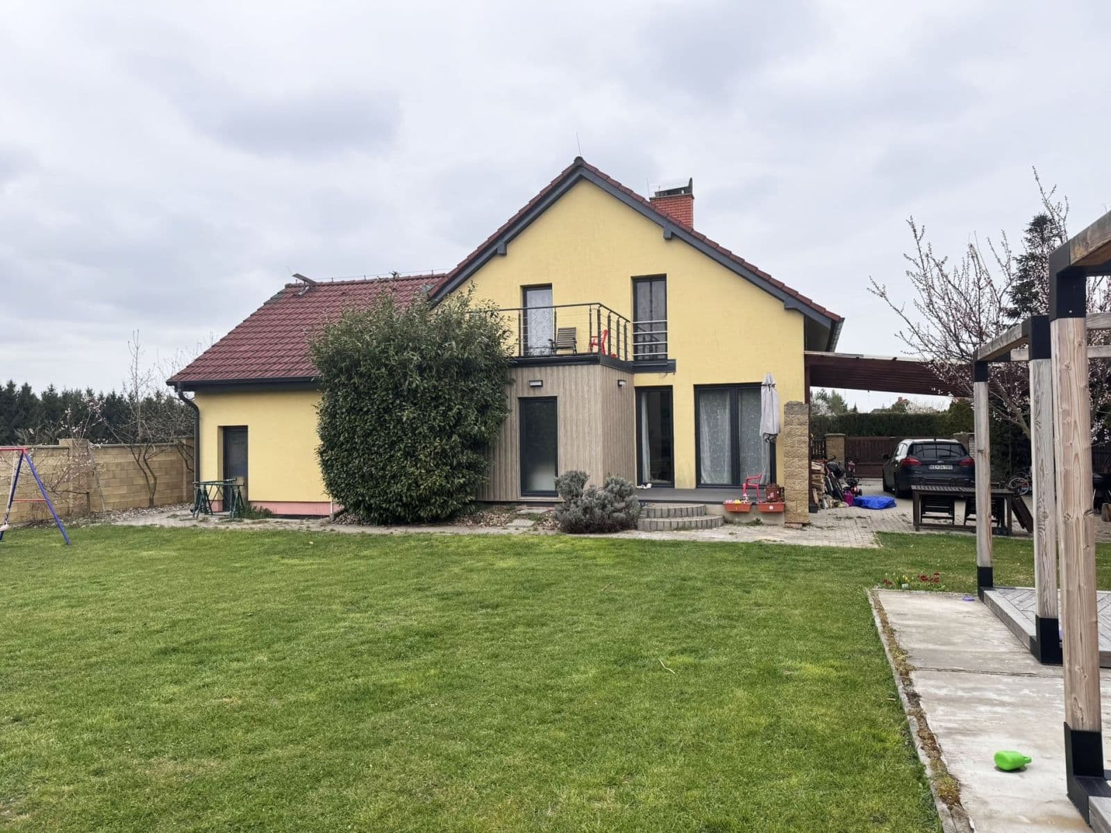 Pronájem bytu 3+1 119 m², Žitná, Šestajovice, Středočeský kraj Pronájem bytu 3+1 119 m², Žitná, Šestajovice, Středočeský kraj