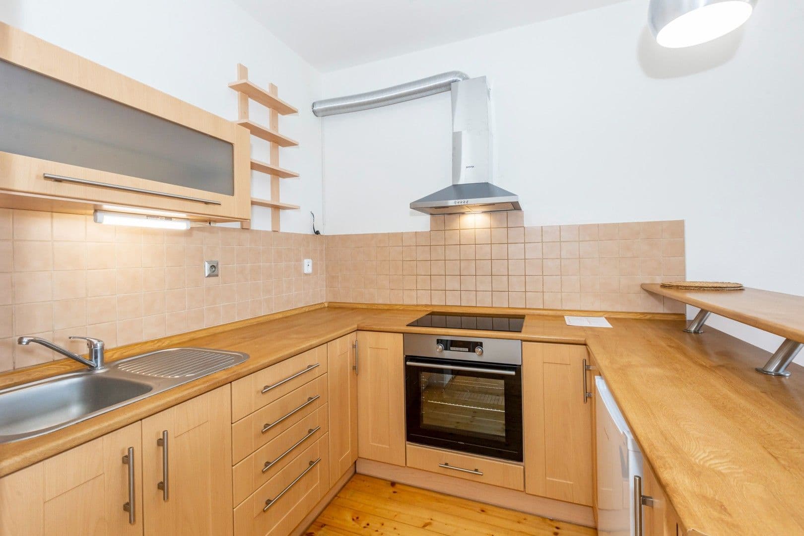 Pronájem bytu 1+kk 35 m², Najdrova, Roztoky, Středočeský kraj Pronájem bytu 1+kk 35 m², Najdrova, Roztoky, Středočeský kraj