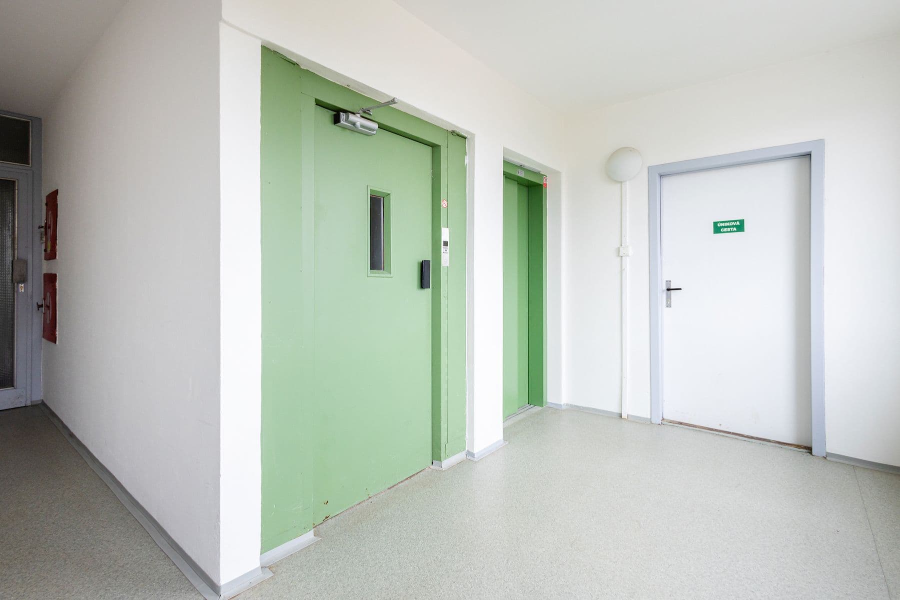 Prodej bytu 2+kk 47 m², Vybíralova, Praha, Praha Prodej bytu 2+kk 47 m², Vybíralova, Praha, Praha