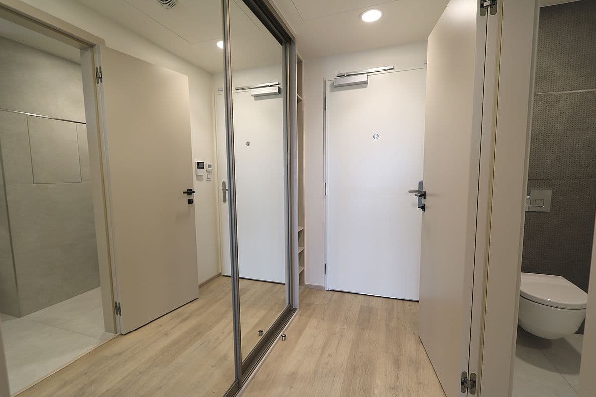 Pronájem bytu 1+kk 43 m², Šrámkové, Praha, Praha Pronájem bytu 1+kk 43 m², Šrámkové, Praha, Praha