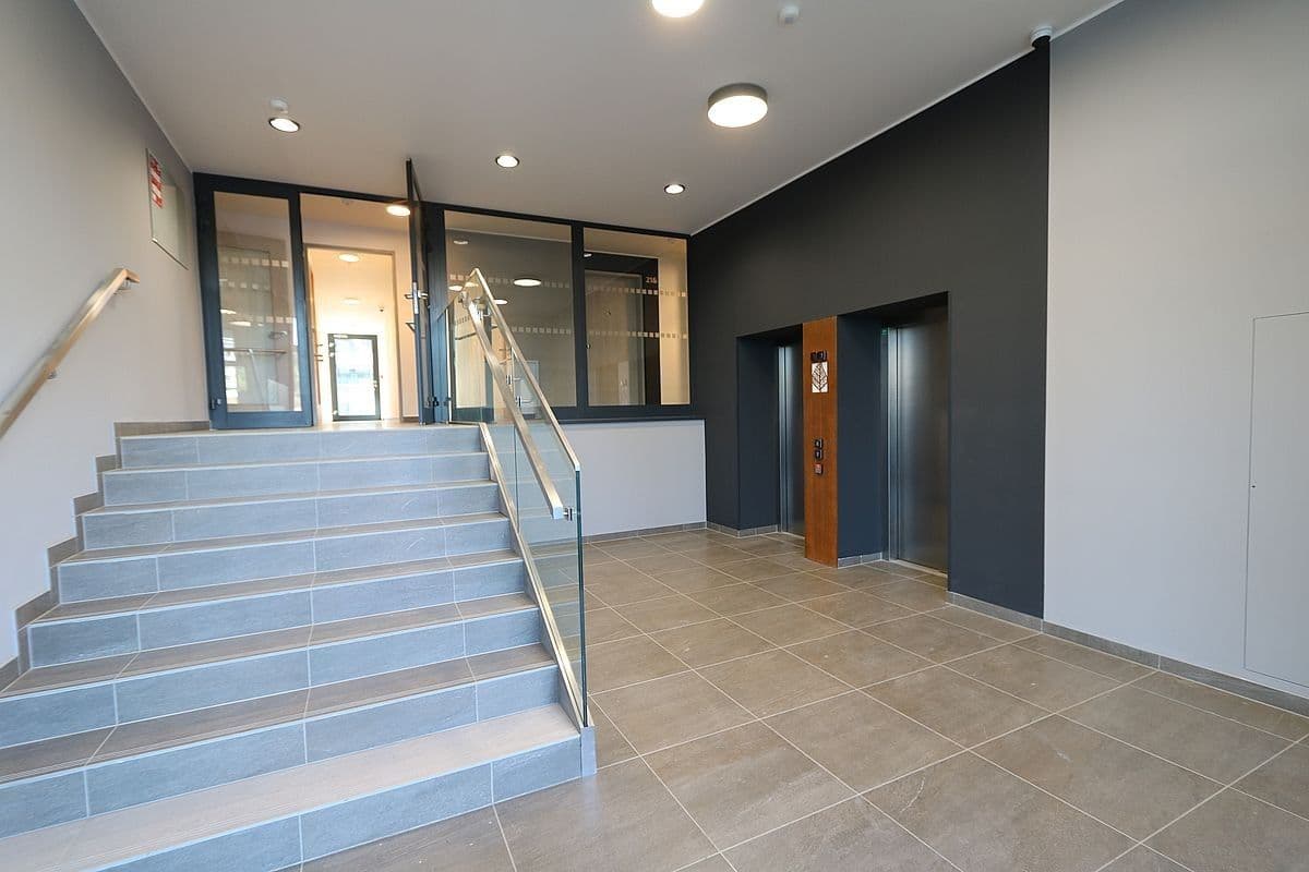 Pronájem bytu 1+kk 43 m², Šrámkové, Praha, Praha Pronájem bytu 1+kk 43 m², Šrámkové, Praha, Praha