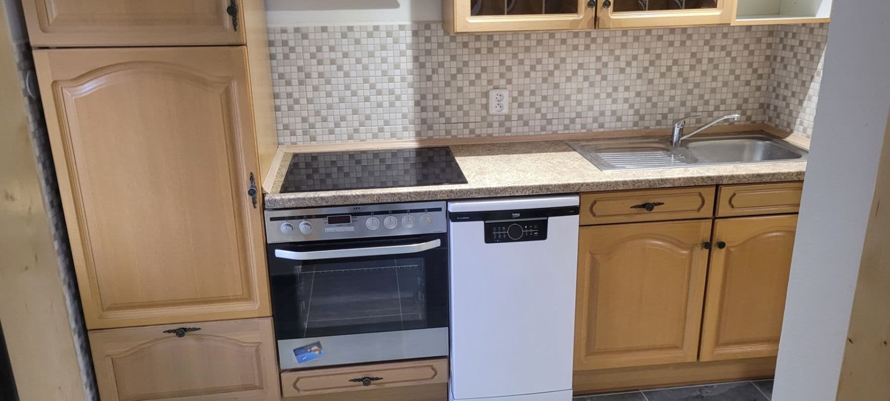 Pronájem bytu 1+1 25 m², Malostranské náměstí, Starý Plzenec, Plzeňský kraj Pronájem bytu 1+1 25 m², Malostranské náměstí, Starý Plzenec, Plzeňský kraj