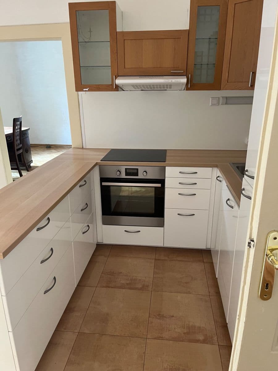 Pronájem bytu 3+kk 80 m², V Cibulkách, Praha, Praha Pronájem bytu 3+kk 80 m², V Cibulkách, Praha, Praha