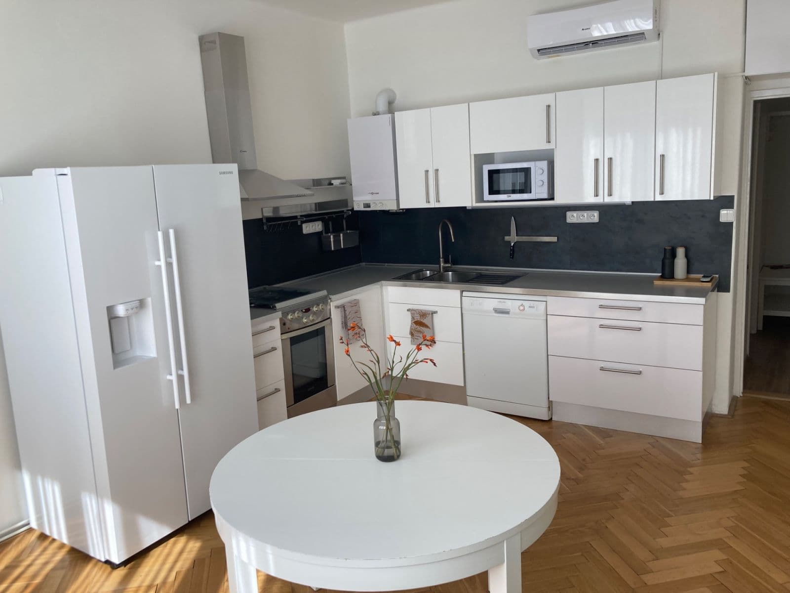 Pronájem bytu 3+kk 62 m², Pod Barvířkou, Praha, Praha Pronájem bytu 3+kk 62 m², Pod Barvířkou, Praha, Praha