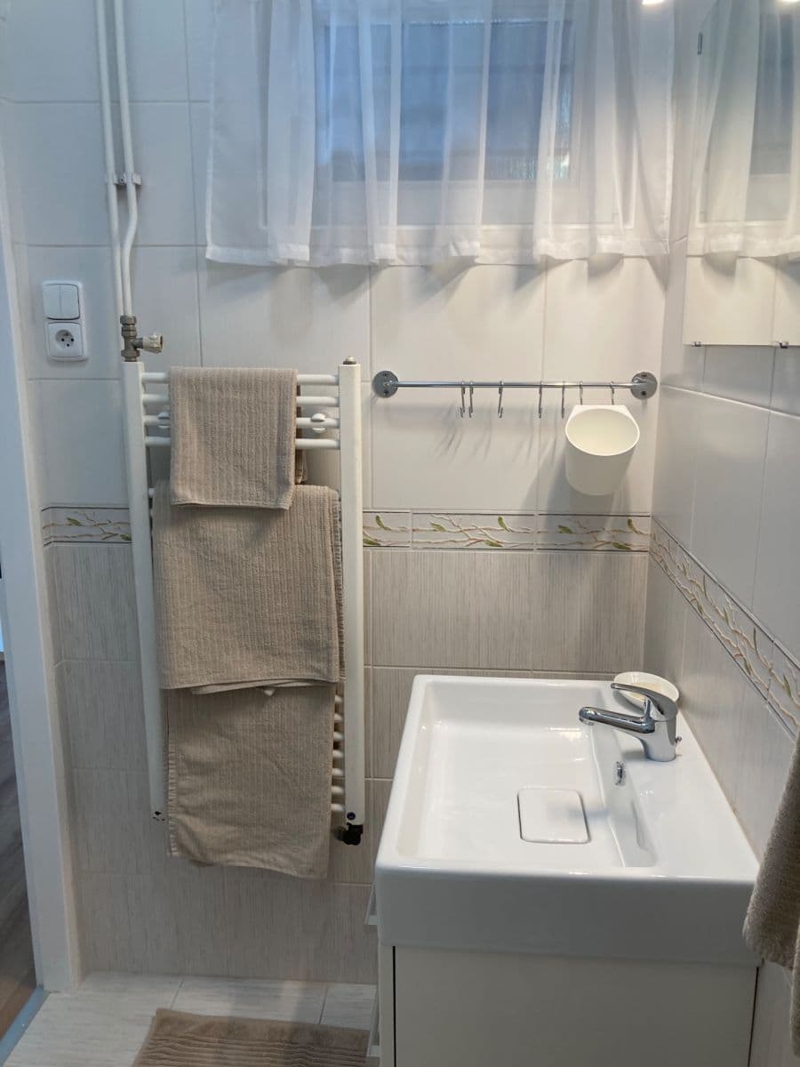 Pronájem bytu 3+kk 62 m², Pod Barvířkou, Praha, Praha Pronájem bytu 3+kk 62 m², Pod Barvířkou, Praha, Praha