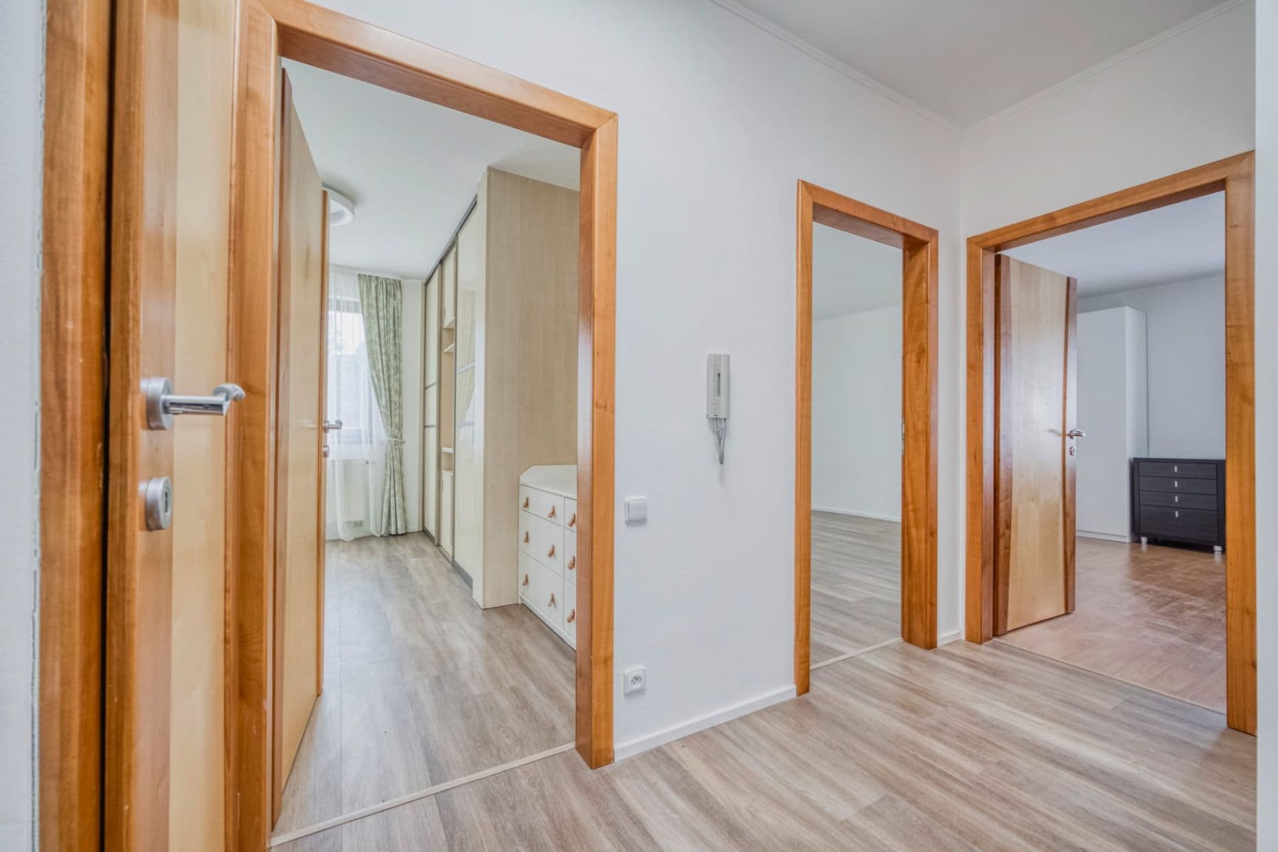 Pronájem bytu 5+1 190 m², U Dvojdomů, Praha, Praha Pronájem bytu 5+1 190 m², U Dvojdomů, Praha, Praha