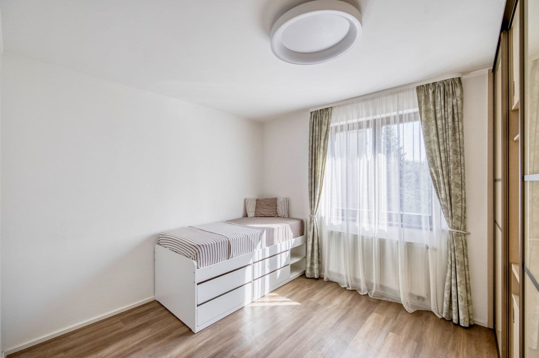 Pronájem bytu 5+1 190 m², U Dvojdomů, Praha, Praha Pronájem bytu 5+1 190 m², U Dvojdomů, Praha, Praha