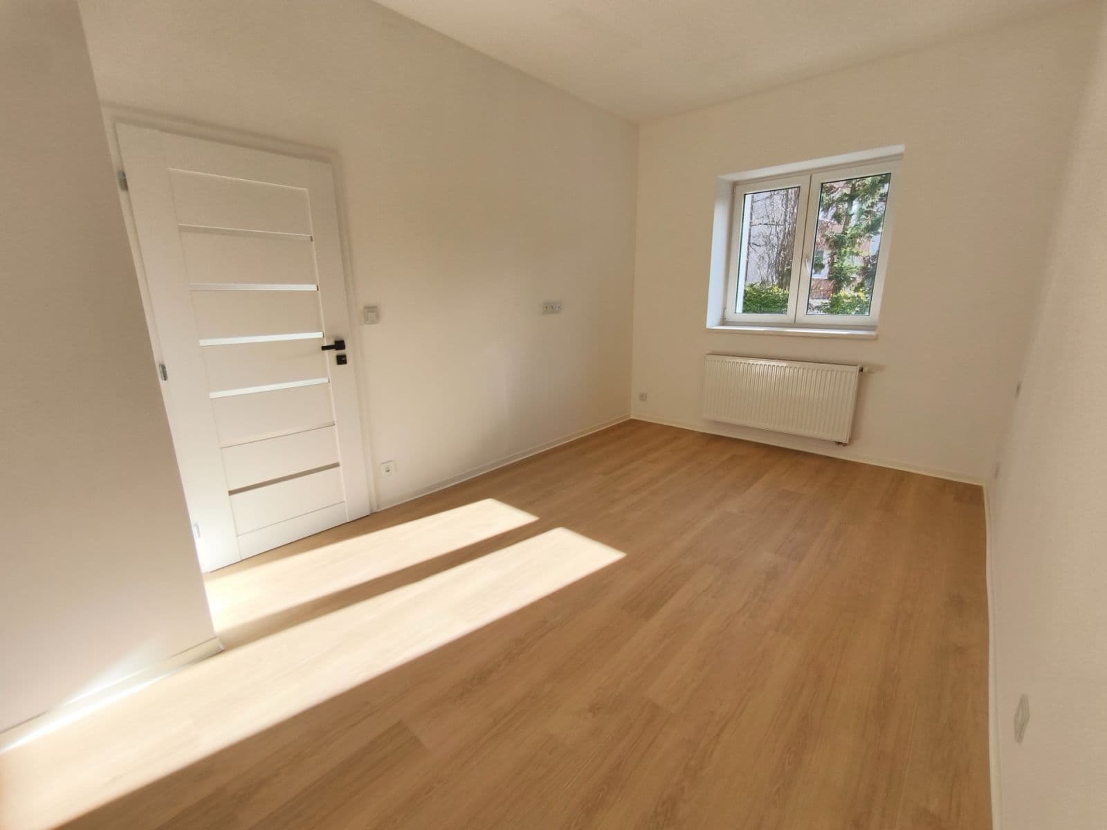 Pronájem bytu 3+kk 56 m², Hrdinů, Liberec, Liberecký kraj Pronájem bytu 3+kk 56 m², Hrdinů, Liberec, Liberecký kraj