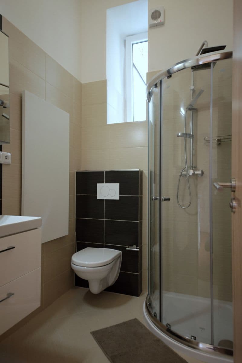 Pronájem bytu 24 m², Nádražní, Praha, Praha Pronájem bytu 24 m², Nádražní, Praha, Praha