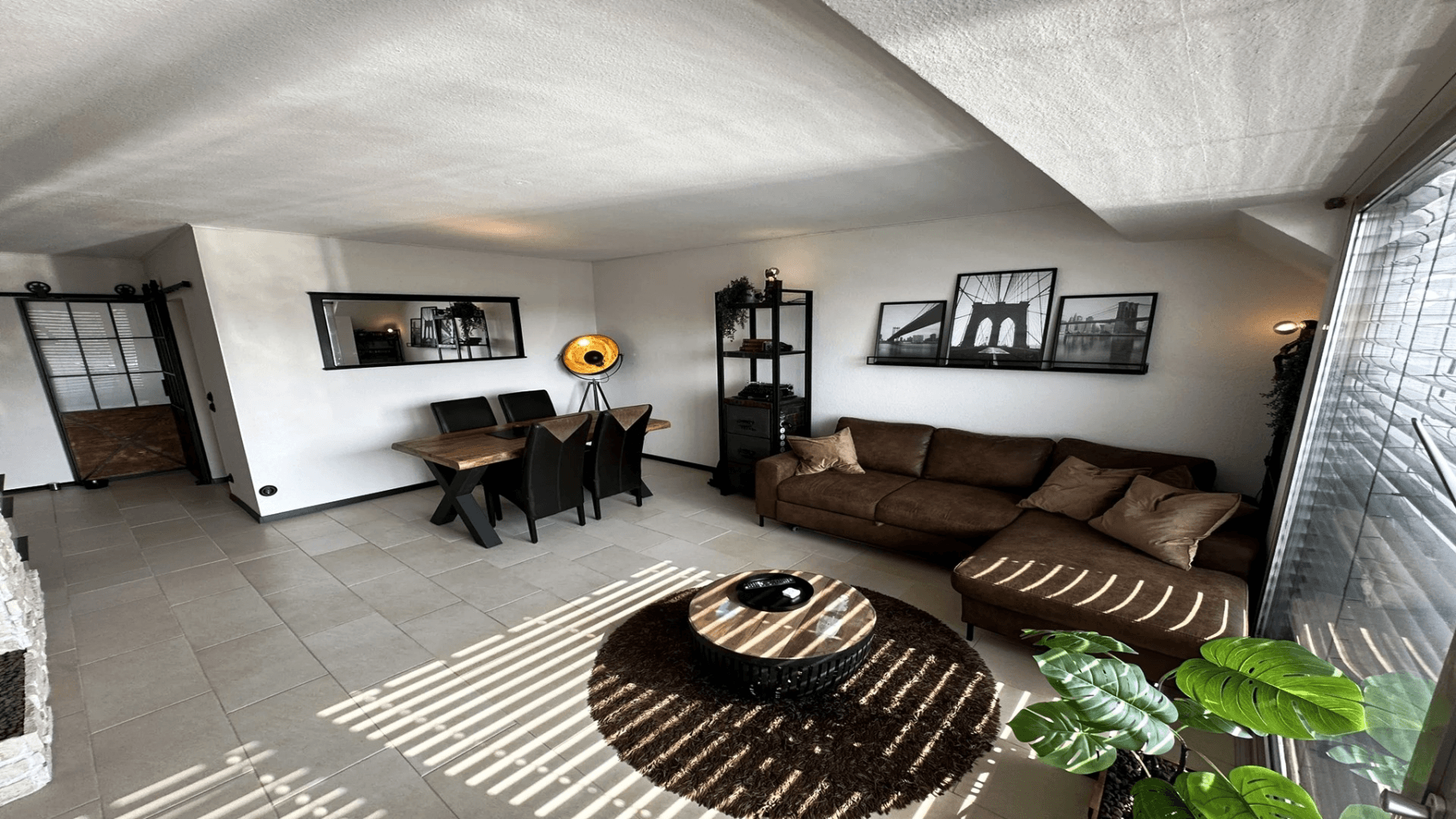 Pronájem bytu 2+1 65 m², Köln, Severní Porýní-Vestfálsko Pronájem bytu 2+1 65 m², Köln, Severní Porýní-Vestfálsko