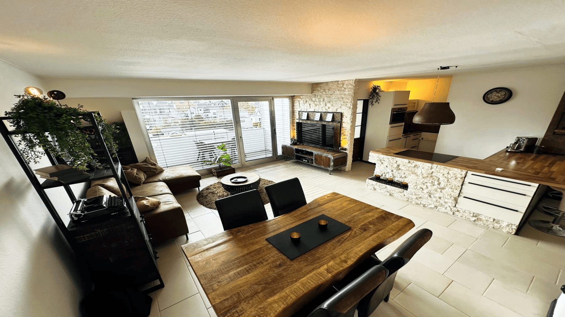 Pronájem bytu 2+1 65 m², Köln, Severní Porýní-Vestfálsko Pronájem bytu 2+1 65 m², Köln, Severní Porýní-Vestfálsko