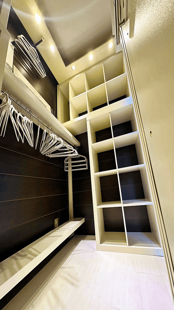 Pronájem bytu 2+1 65 m², Köln, Severní Porýní-Vestfálsko Pronájem bytu 2+1 65 m², Köln, Severní Porýní-Vestfálsko