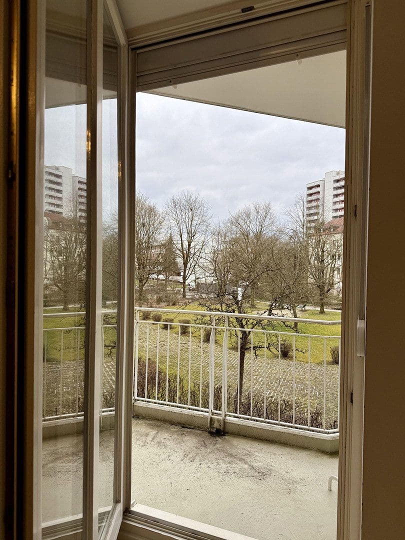 Pronájem bytu 1+kk 36 m², Pegasusstr. 16, Unterschleißheim, Bavorsko Pronájem bytu 1+kk 36 m², Pegasusstr. 16, Unterschleißheim, Bavorsko