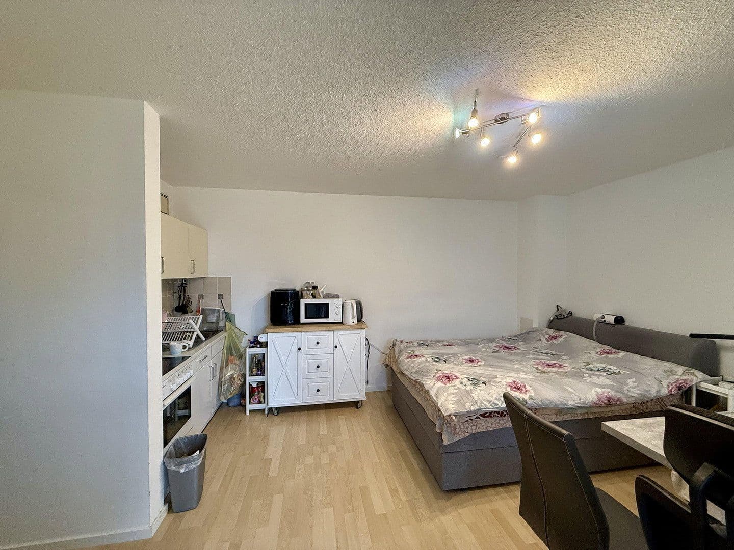 Pronájem bytu 1+kk 36 m², Pegasusstr. 16, Unterschleißheim, Bavorsko Pronájem bytu 1+kk 36 m², Pegasusstr. 16, Unterschleißheim, Bavorsko