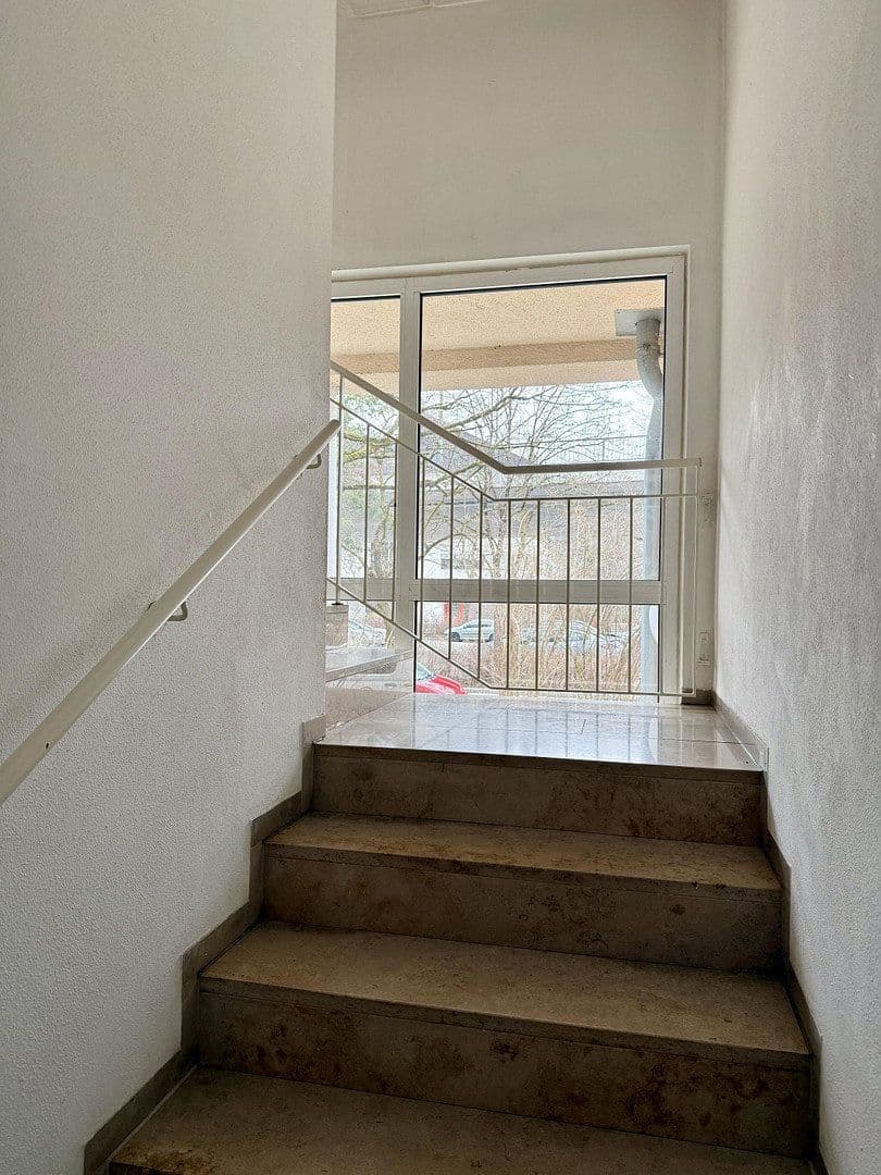 Pronájem bytu 1+kk 36 m², Pegasusstr. 16, Unterschleißheim, Bavorsko Pronájem bytu 1+kk 36 m², Pegasusstr. 16, Unterschleißheim, Bavorsko