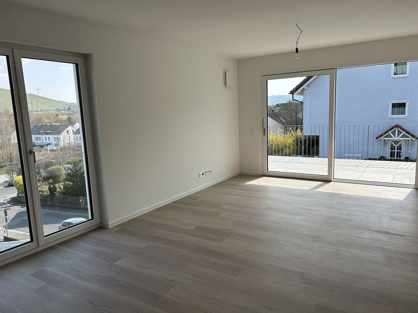 Pronájem bytu 3+1 108 m², Scheckertstrasse 2, Zell am Main, Bavorsko Pronájem bytu 3+1 108 m², Scheckertstrasse 2, Zell am Main, Bavorsko