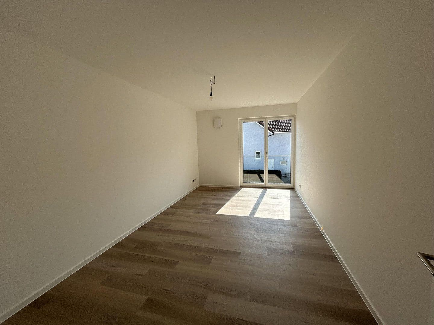 Pronájem bytu 3+1 108 m², Scheckertstrasse 2, Zell am Main, Bavorsko Pronájem bytu 3+1 108 m², Scheckertstrasse 2, Zell am Main, Bavorsko