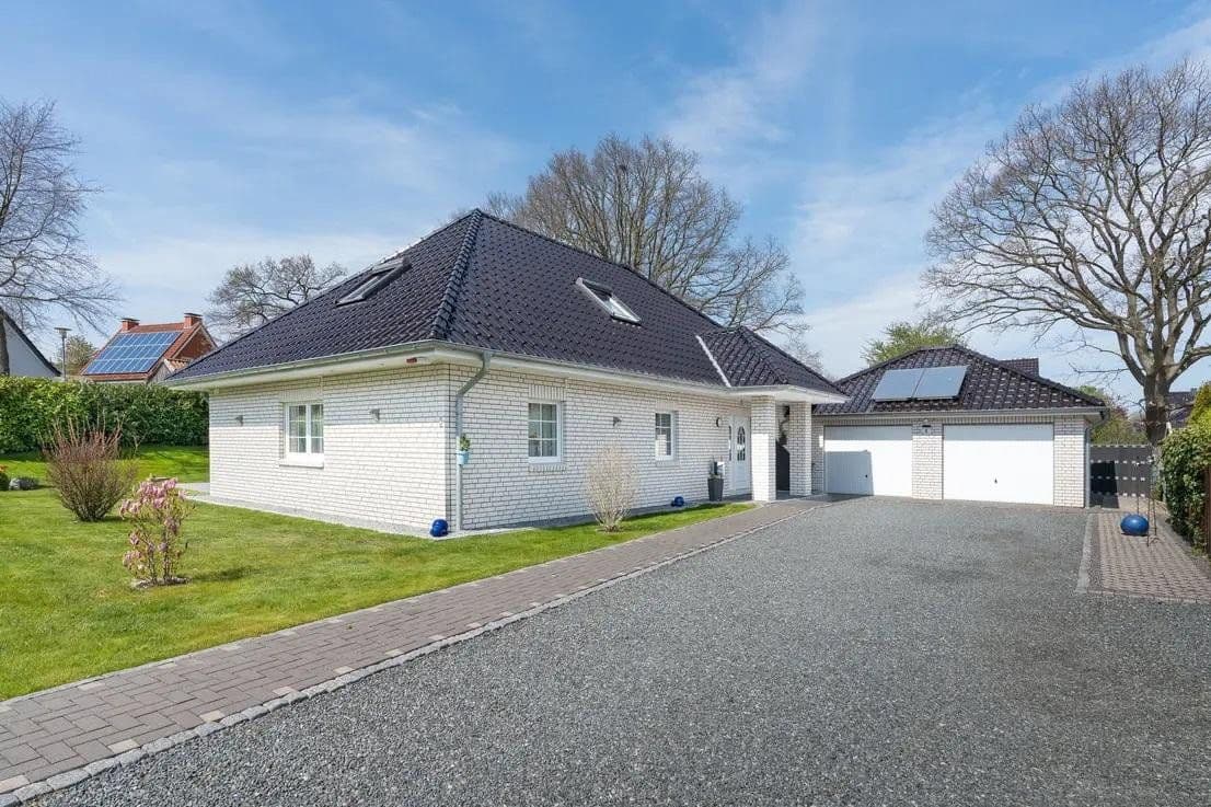 Prodej domu 238 m², pozemek 1.165 m², Neustadt in Holstein, Šlesvicko-Holštýnsko Prodej domu 238 m², pozemek 1.165 m², Neustadt in Holstein, Šlesvicko-Holštýnsko