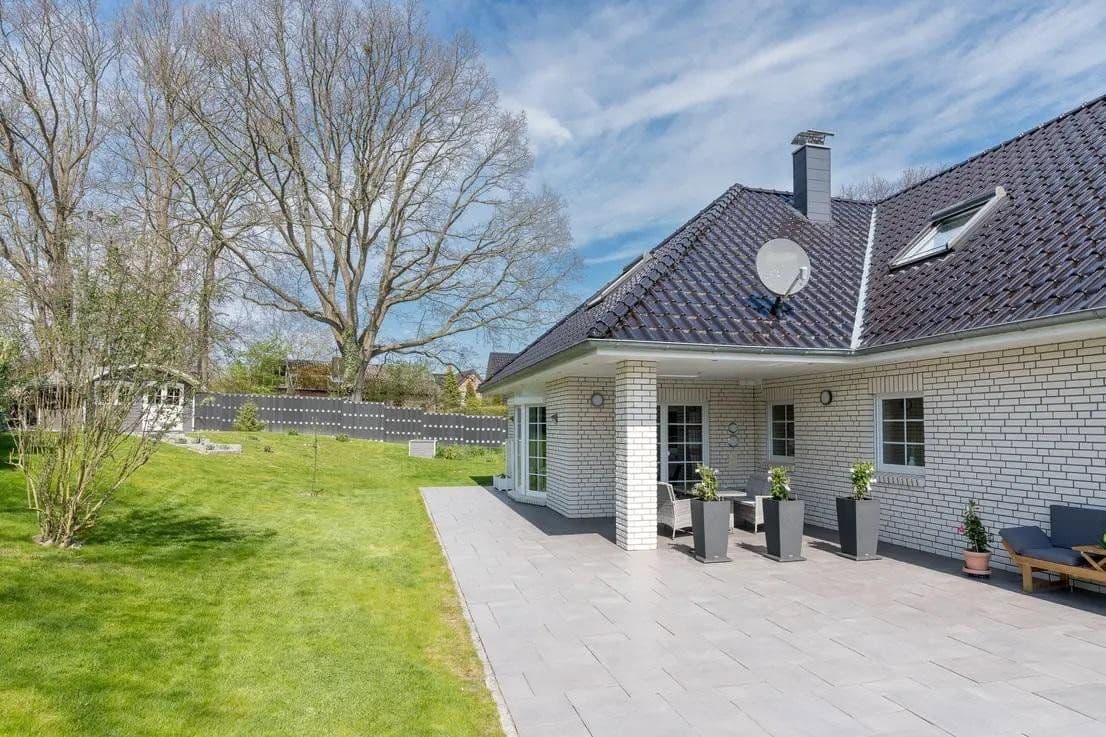 Prodej domu 238 m², pozemek 1.165 m², Neustadt in Holstein, Šlesvicko-Holštýnsko Prodej domu 238 m², pozemek 1.165 m², Neustadt in Holstein, Šlesvicko-Holštýnsko