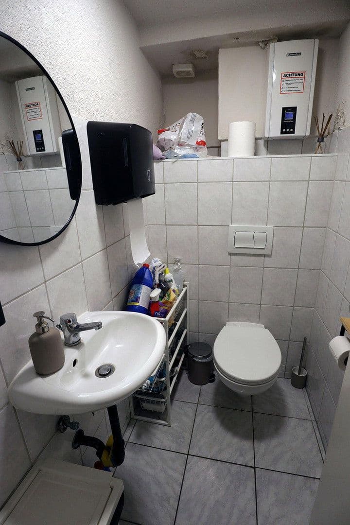 Prodej nebytového prostoru 140 m², Frankfurt, Hessen Prodej nebytového prostoru 140 m², Frankfurt, Hessen