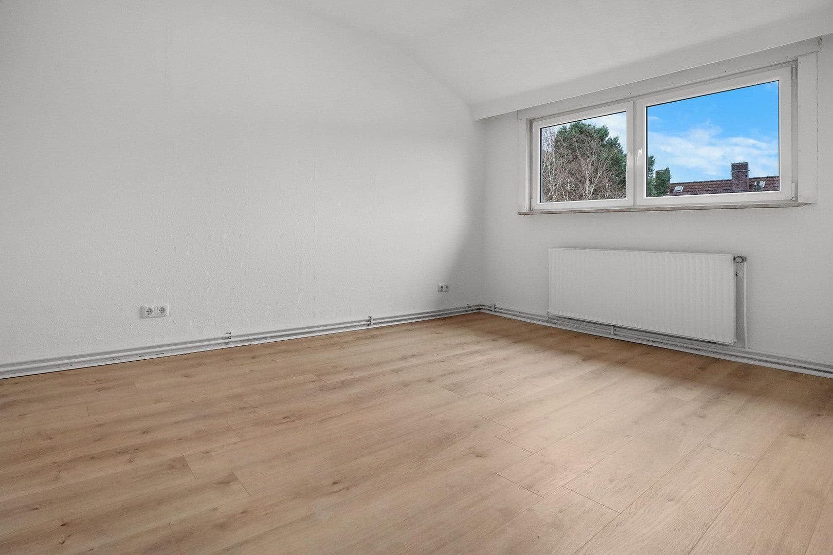Pronájem bytu 3+1 56 m², Waßmannstraße 9, Hannover, Dolní Sasko Pronájem bytu 3+1 56 m², Waßmannstraße 9, Hannover, Dolní Sasko