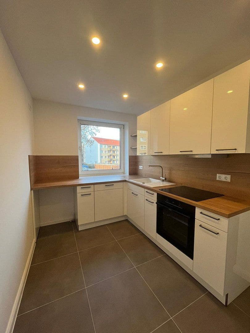 Pronájem bytu 2+1 59 m², Baldeniusstraße 35, Hannover, Dolní Sasko Pronájem bytu 2+1 59 m², Baldeniusstraße 35, Hannover, Dolní Sasko