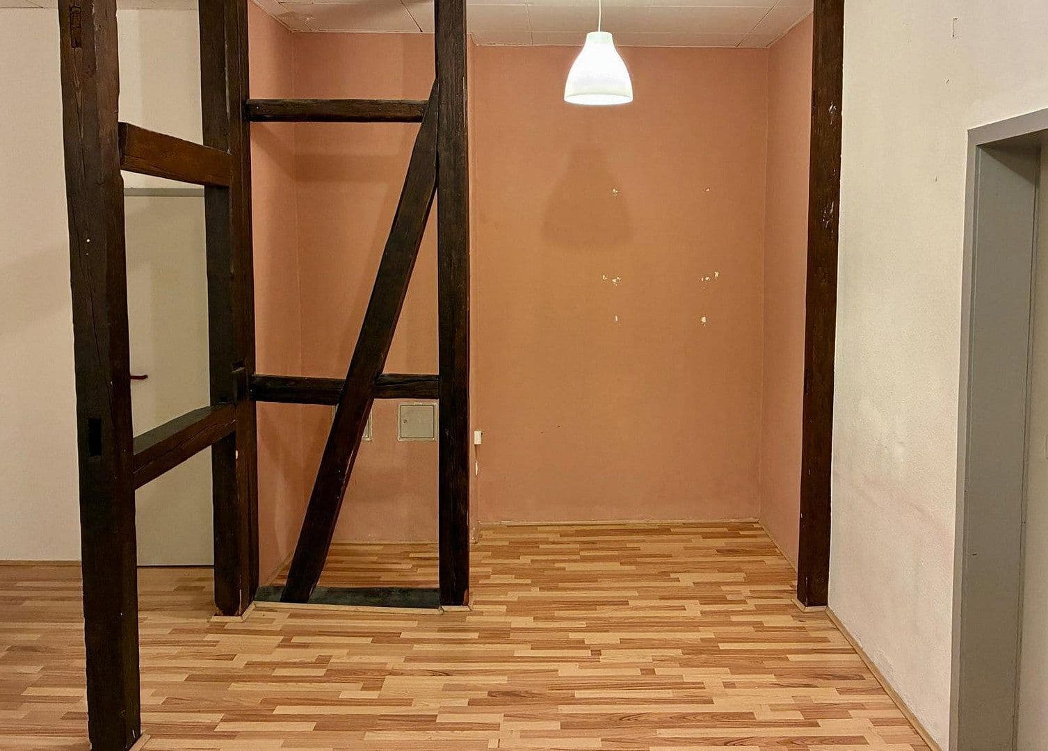 Pronájem bytu 5+1 141 m², Friedrich-Wilhelm-Straße 38, Braunschweig, Dolní Sasko Pronájem bytu 5+1 141 m², Friedrich-Wilhelm-Straße 38, Braunschweig, Dolní Sasko