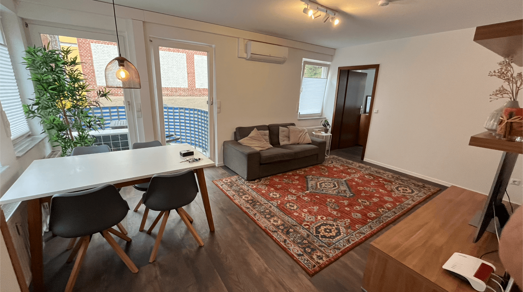 Pronájem bytu 3+1 54 m², Im Lerchenrain 6, Stuttgart, Bádensko-Württembersko Pronájem bytu 3+1 54 m², Im Lerchenrain 6, Stuttgart, Bádensko-Württembersko