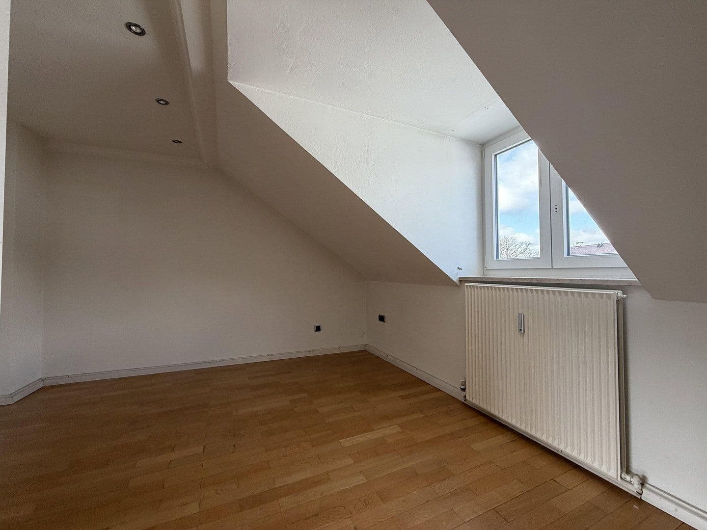 Prodej bytu 3+1 70 m², Brucker Str. 1, Dachau, Bavorsko Prodej bytu 3+1 70 m², Brucker Str. 1, Dachau, Bavorsko