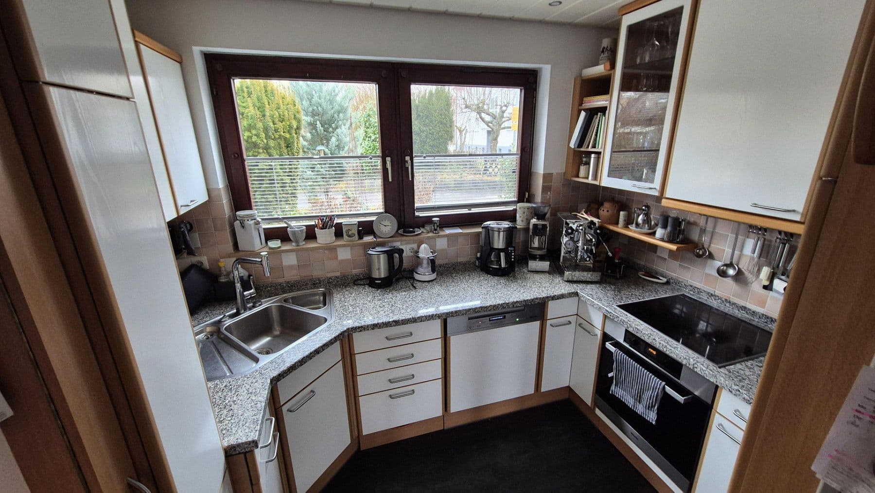 Prodej domu 131 m², pozemek 334 m², Tübinger Str. 25/2, Weil im Schönbuch, Bádensko-Württembersko Prodej domu 131 m², pozemek 334 m², Tübinger Str. 25/2, Weil im Schönbuch, Bádensko-Württembersko