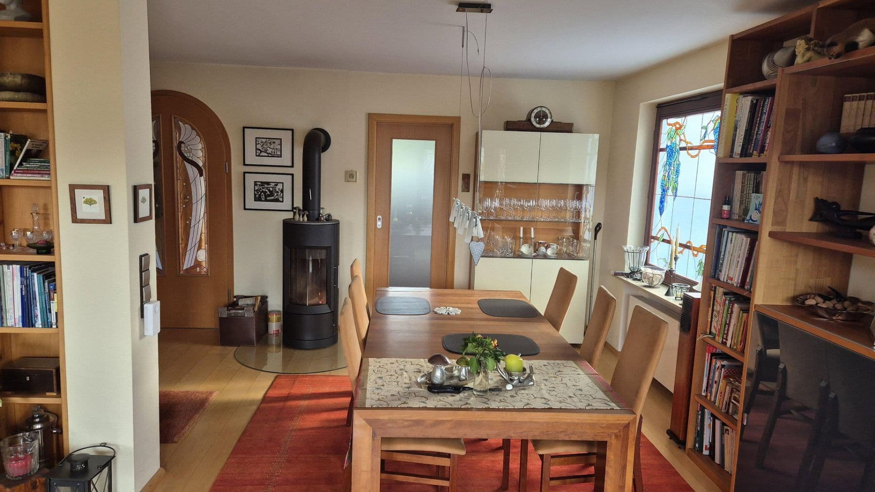 Prodej domu 131 m², pozemek 334 m², Tübinger Str. 25/2, Weil im Schönbuch, Bádensko-Württembersko Prodej domu 131 m², pozemek 334 m², Tübinger Str. 25/2, Weil im Schönbuch, Bádensko-Württembersko