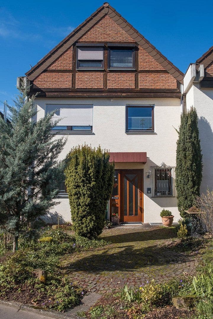 Prodej domu 131 m², pozemek 334 m², Tübinger Str. 25/2, Weil im Schönbuch, Bádensko-Württembersko Prodej domu 131 m², pozemek 334 m², Tübinger Str. 25/2, Weil im Schönbuch, Bádensko-Württembersko