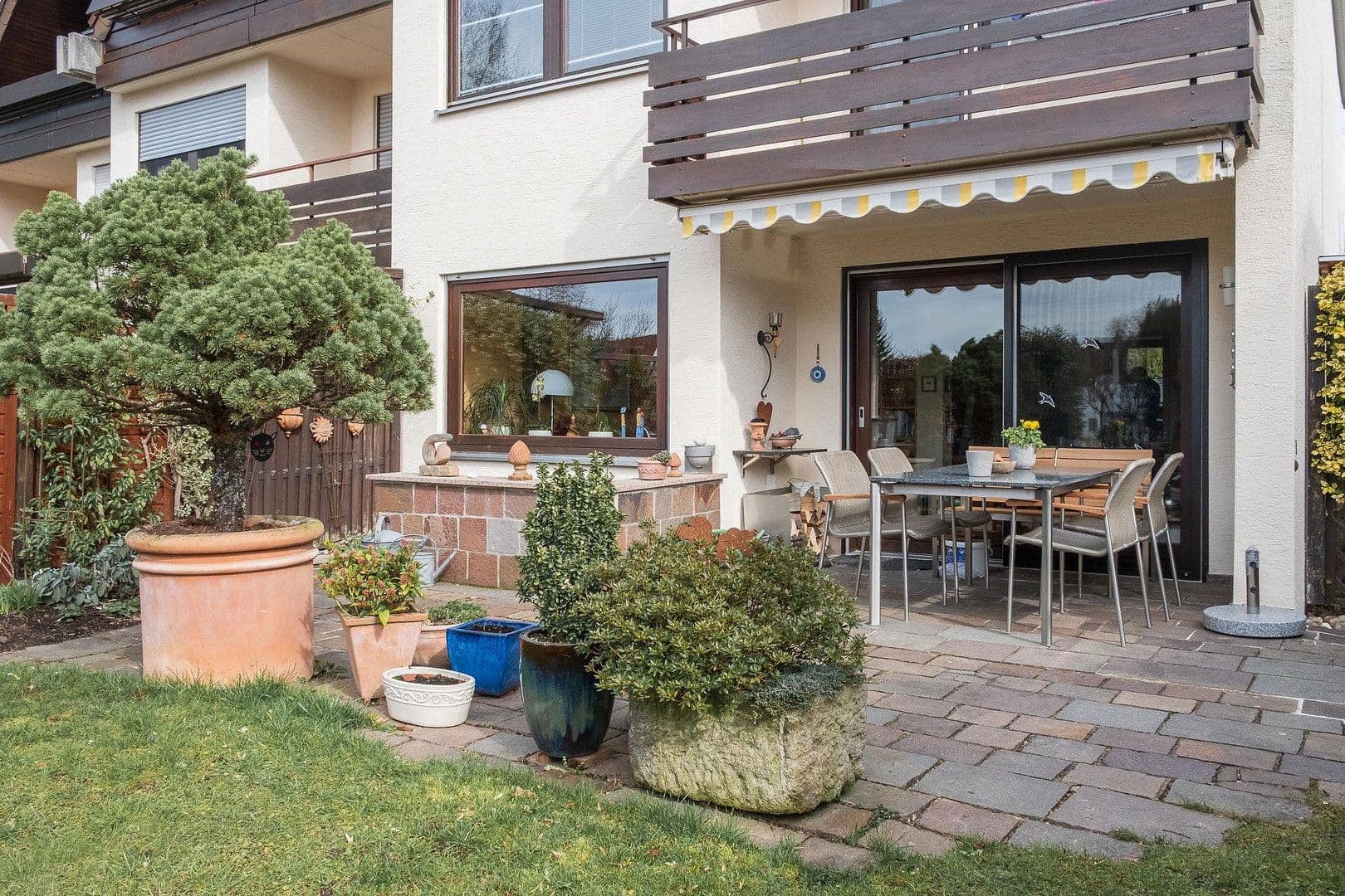 Prodej domu 131 m², pozemek 334 m², Tübinger Str. 25/2, Weil im Schönbuch, Bádensko-Württembersko Prodej domu 131 m², pozemek 334 m², Tübinger Str. 25/2, Weil im Schönbuch, Bádensko-Württembersko