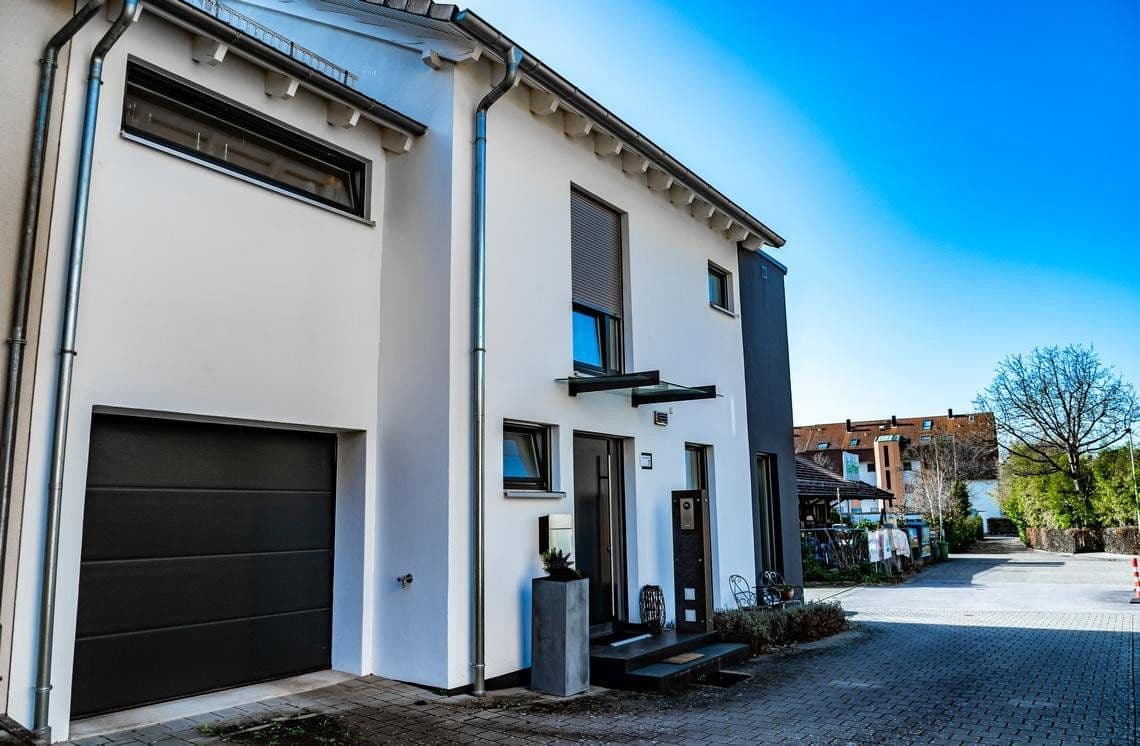 Prodej domu 176 m², pozemek 370 m², Bühl, Bádensko-Württembersko Prodej domu 176 m², pozemek 370 m², Bühl, Bádensko-Württembersko